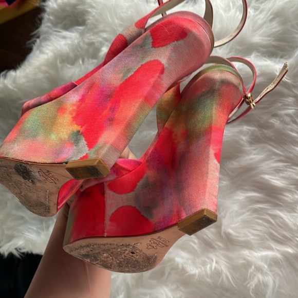 Alice and Olivia Wedges - Picture 11 of 11